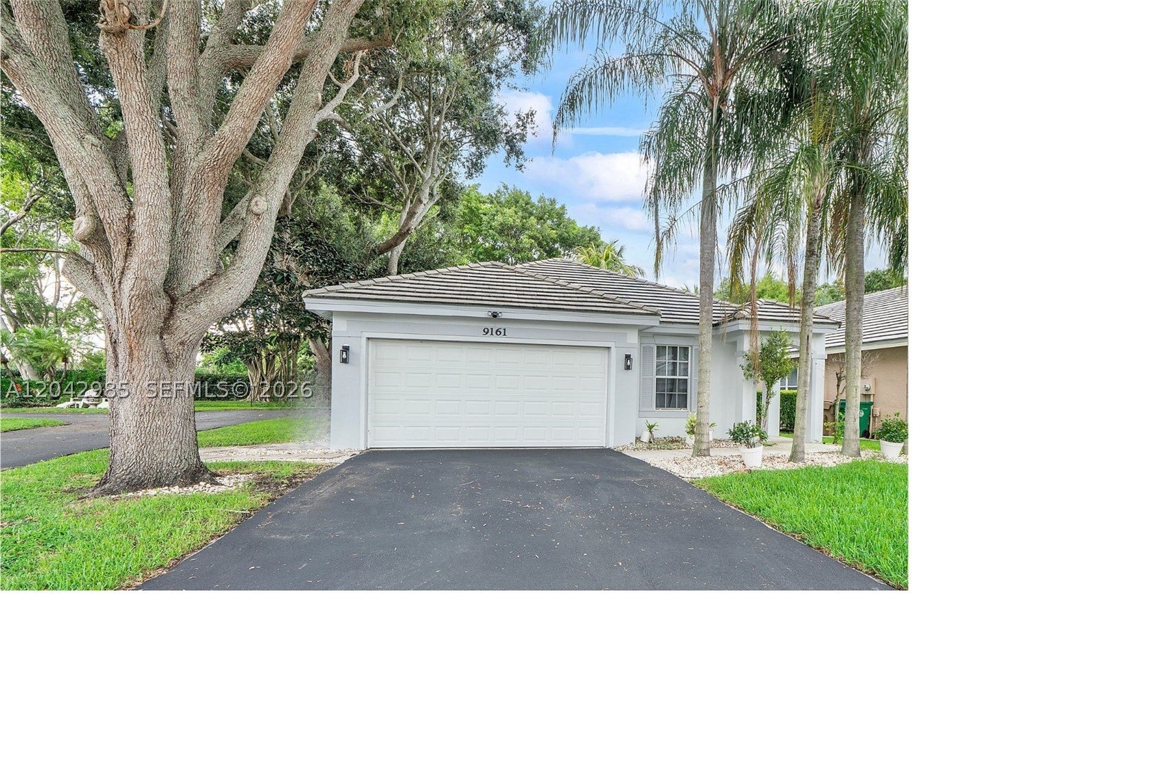9161 Lake Park Cir N CIR