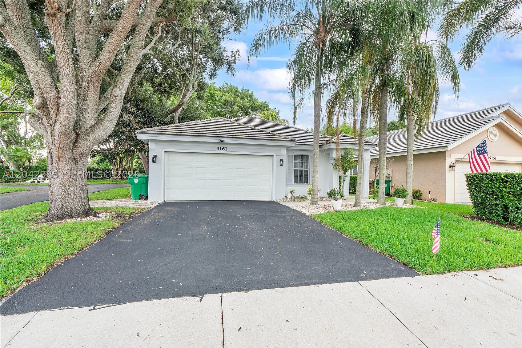 9161 Lake Park Cir N CIR, Davie FL 33328