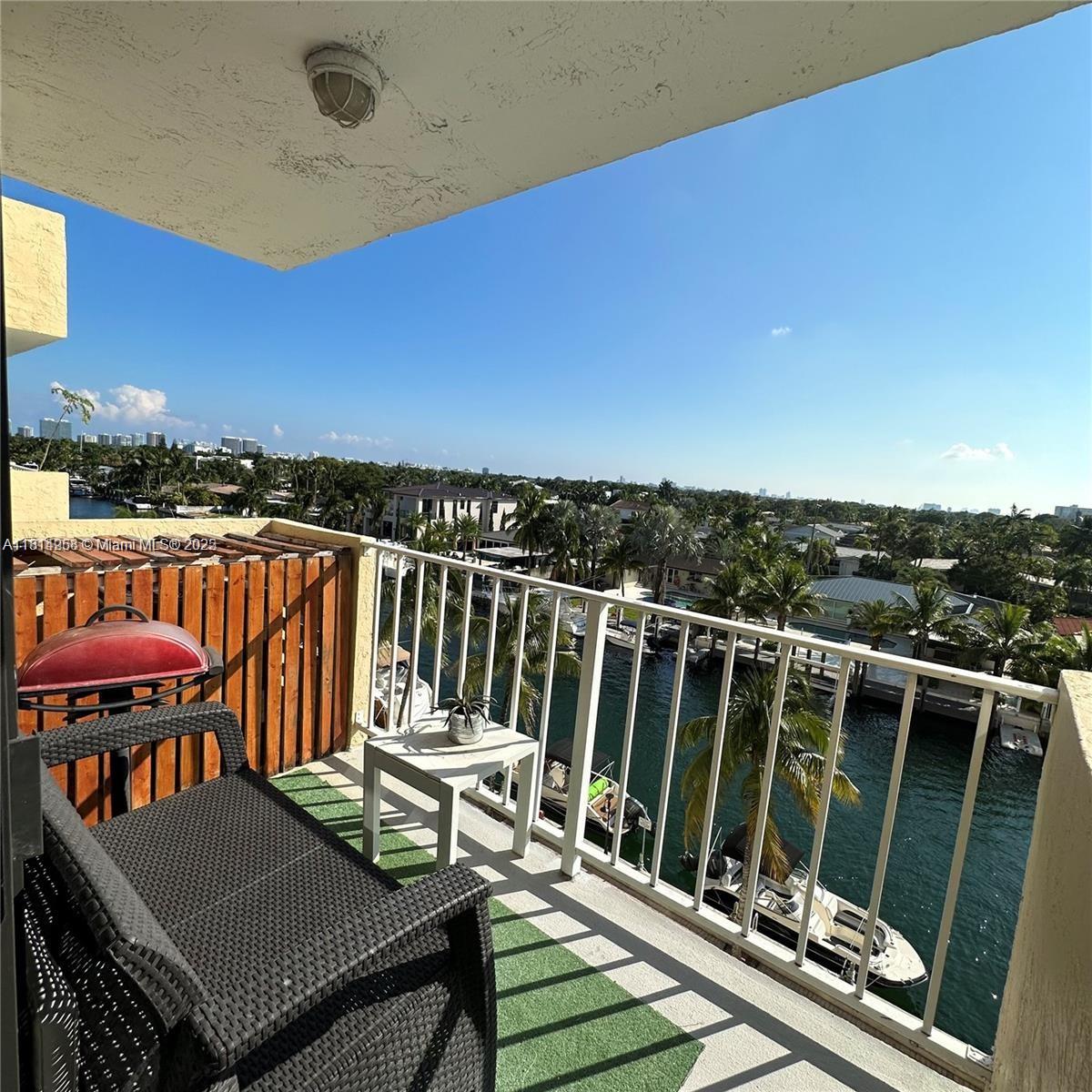 VECINO DEL MAR CONDO - Residential Lease