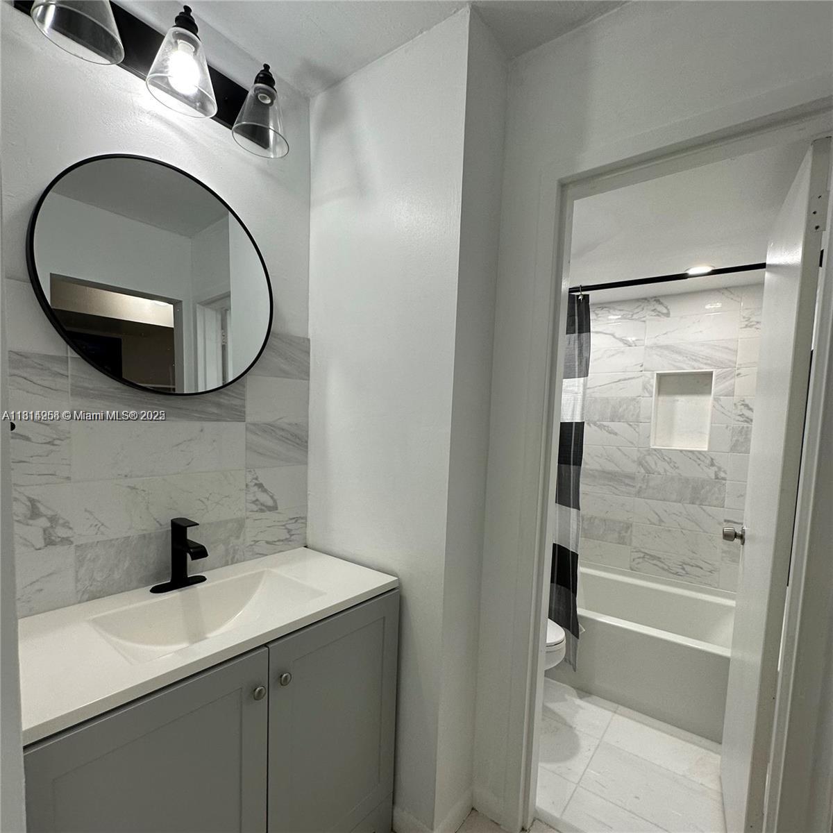 VECINO DEL MAR CONDO - Residential Lease