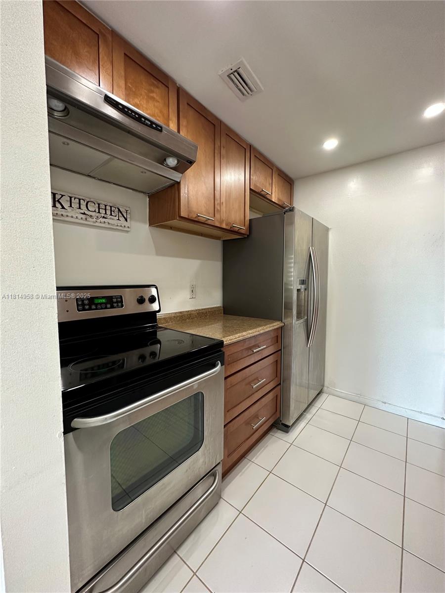 VECINO DEL MAR CONDO - Residential Lease