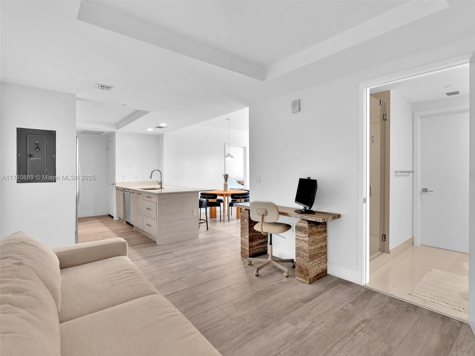 3401 MIDTOWN CONDO - Residential