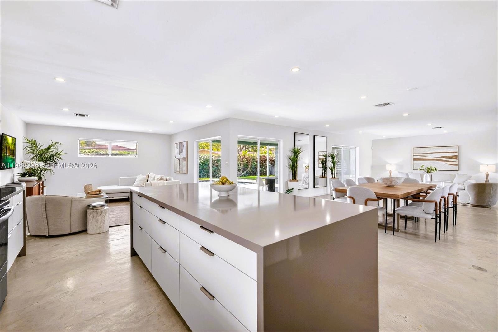 HOLLYWOOD HILLS 1965 - Residential