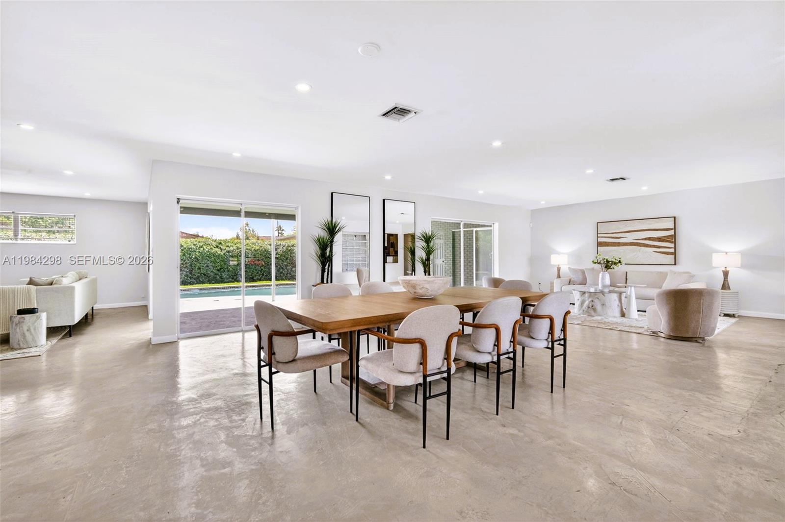 HOLLYWOOD HILLS 1965 - Residential