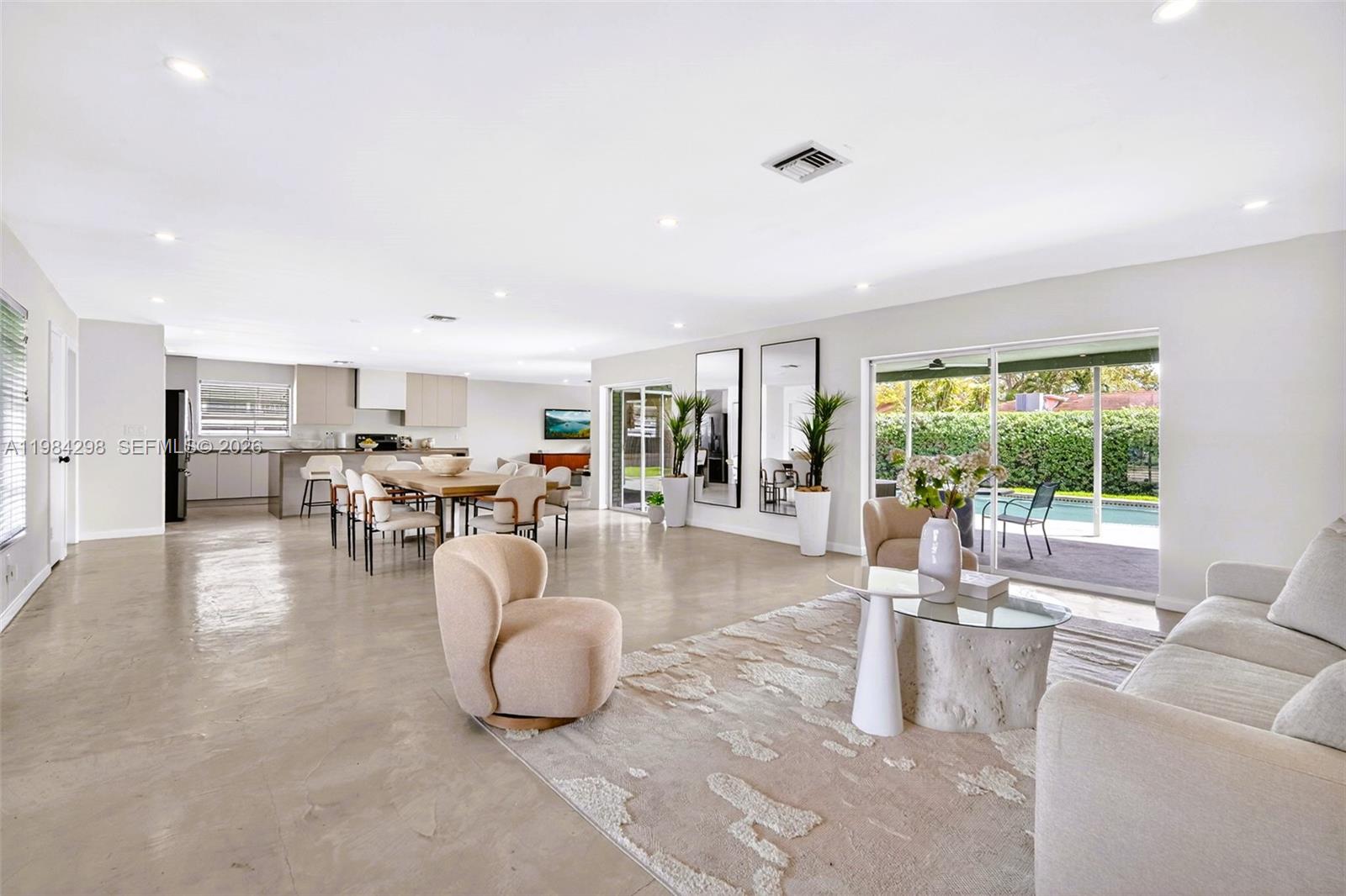 HOLLYWOOD HILLS 1965 - Residential