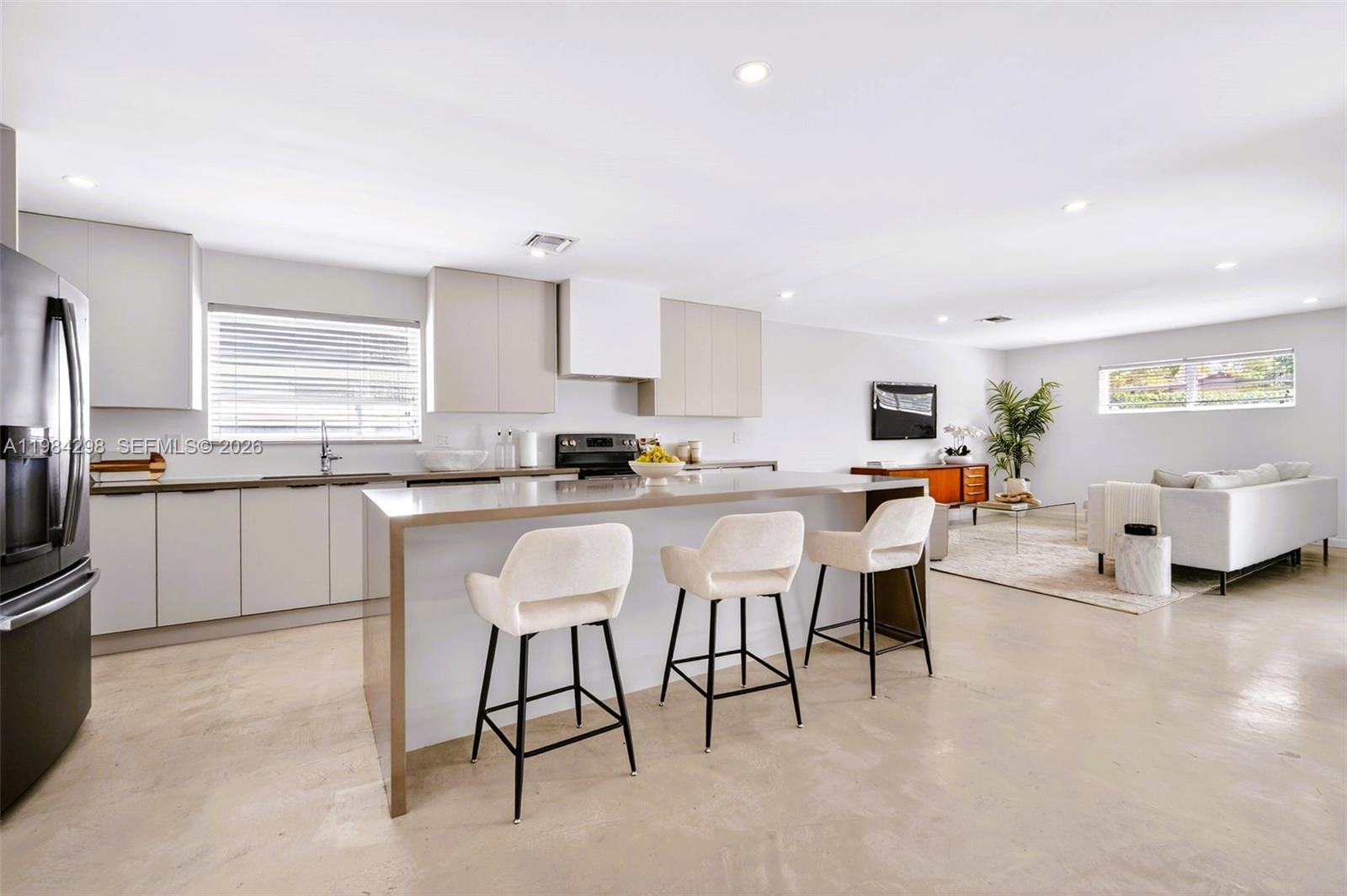 HOLLYWOOD HILLS 1965 - Residential