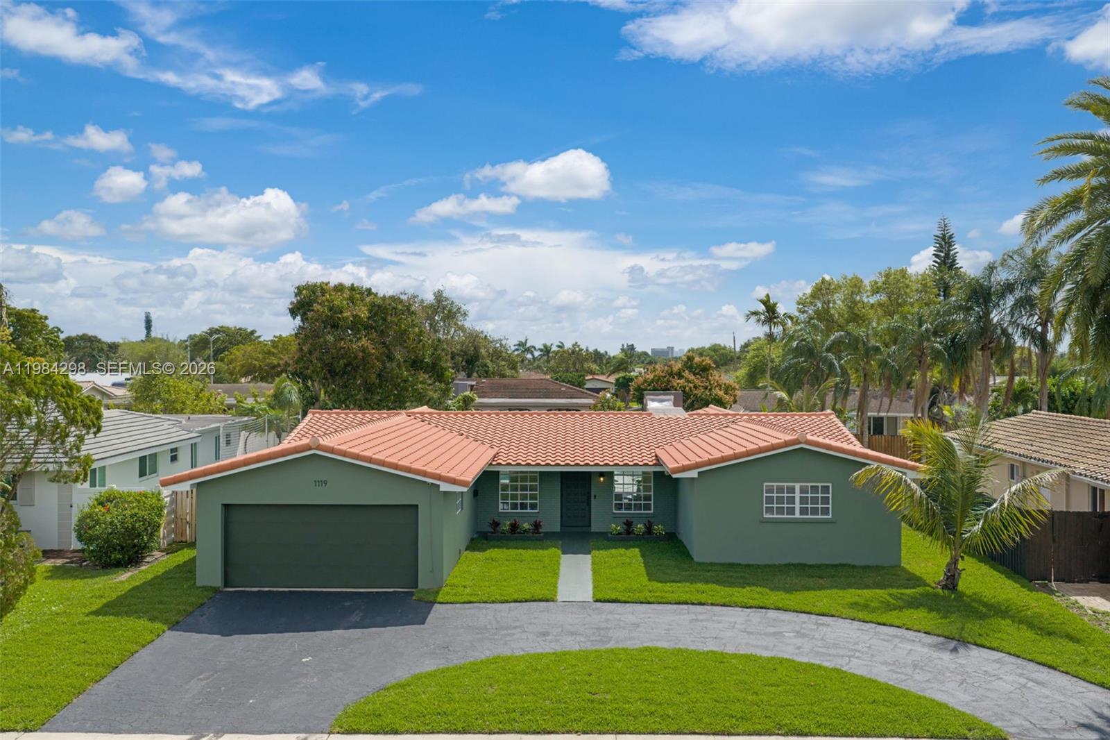 HOLLYWOOD HILLS 1965 - Residential