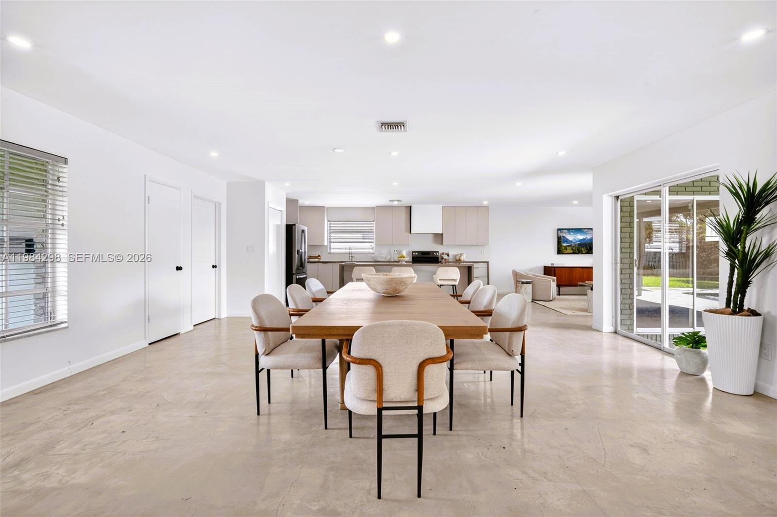 HOLLYWOOD HILLS 1965 - Residential