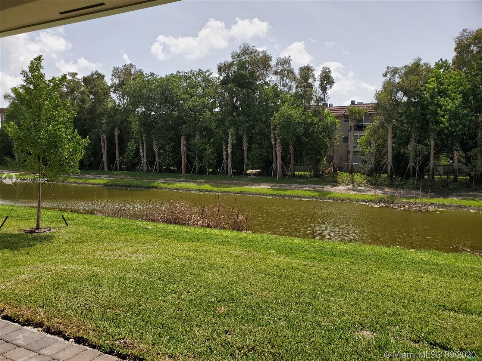 VELEIROS AT CRYSTAL LAKE - Residential Lease