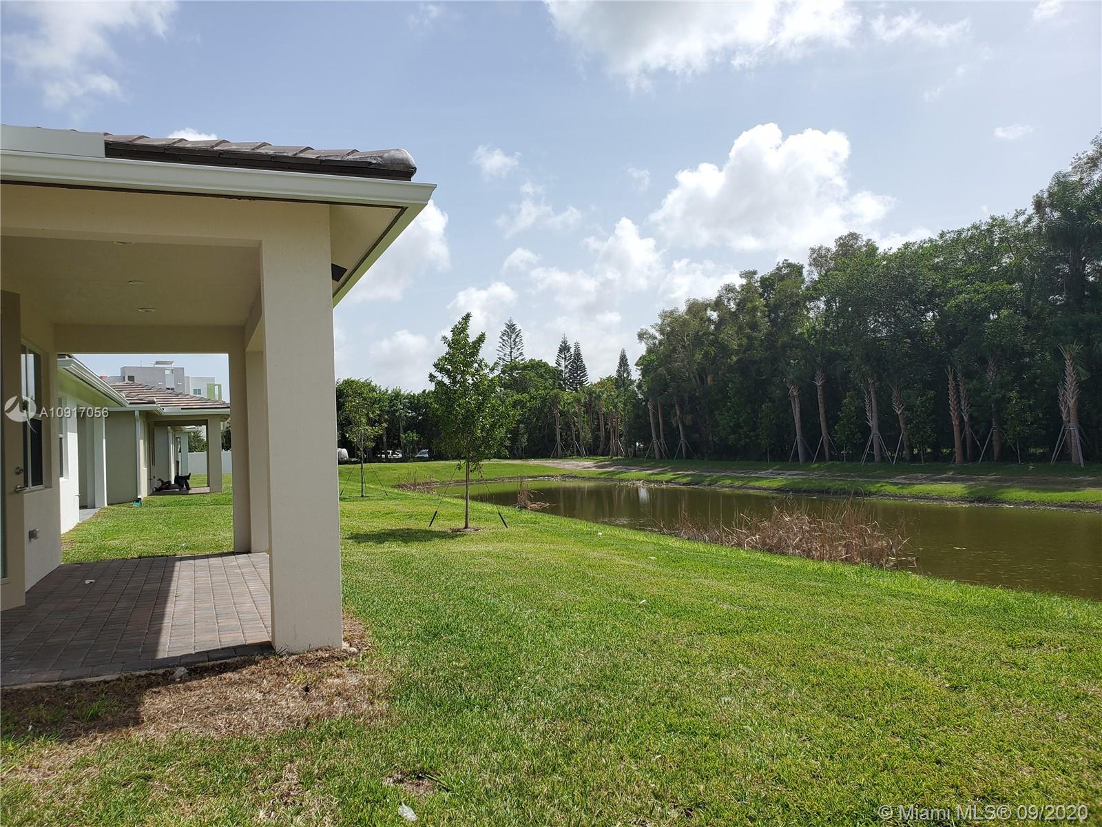 VELEIROS AT CRYSTAL LAKE - Residential Lease