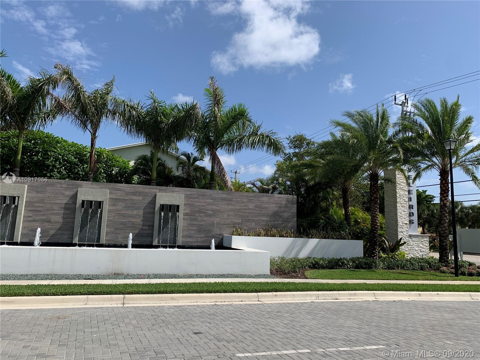 VELEIROS AT CRYSTAL LAKE - Residential Lease