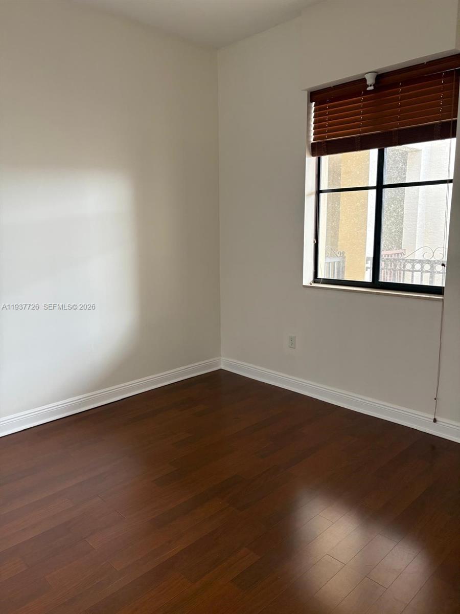 VILLA FLORA CONDO - Residential