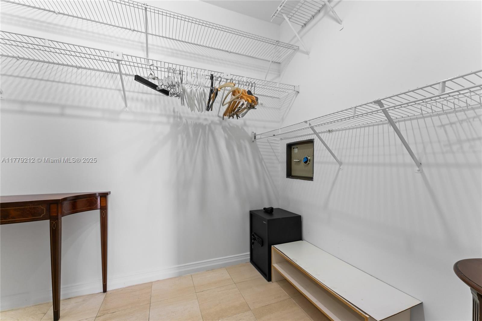 SEASIDE CONDO - Residential Lease