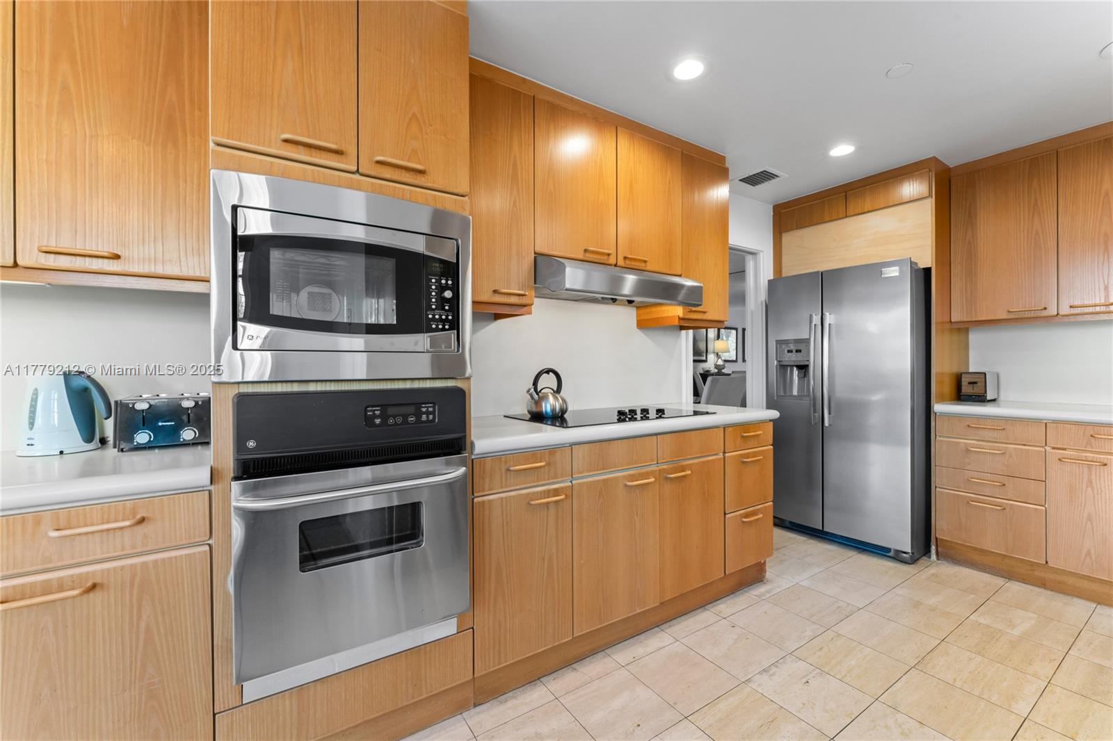 SEASIDE CONDO - Residential Lease