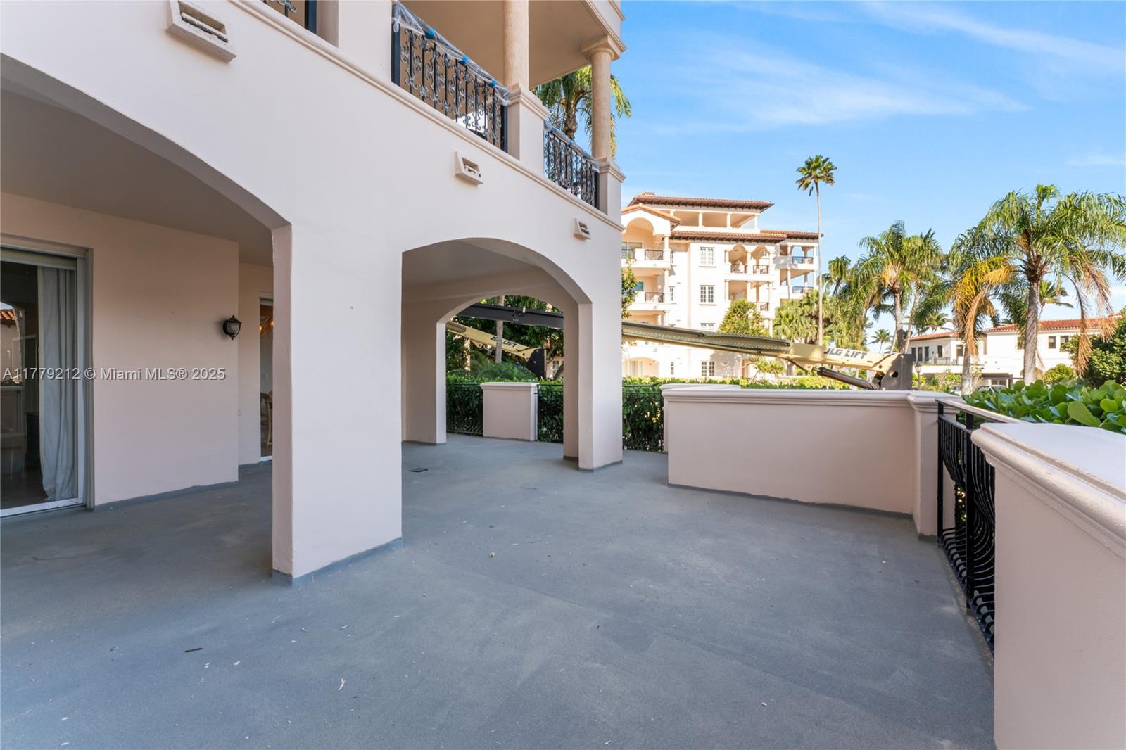 19112 Fisher Island Dr 19112