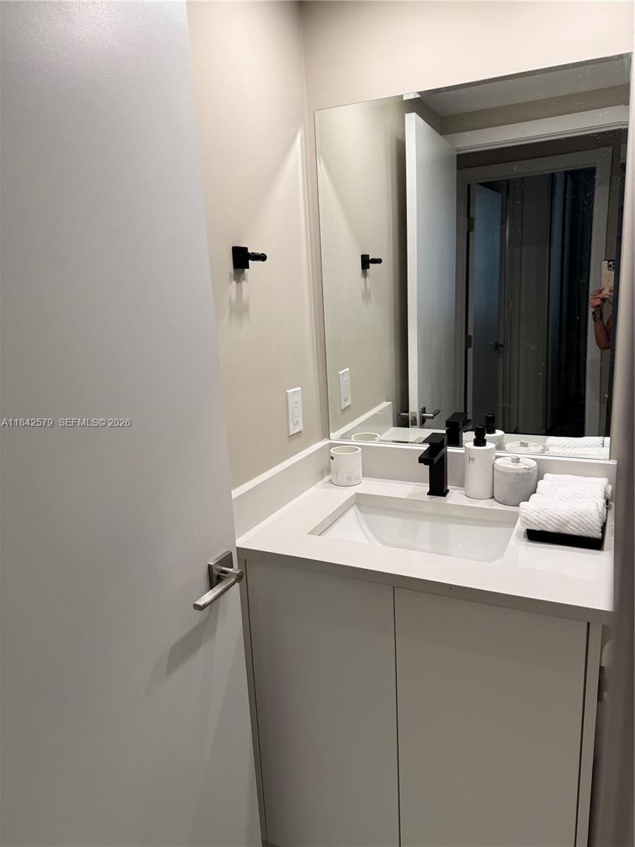 THE PLAZA OF BAL HARBOUR - Residential Lease