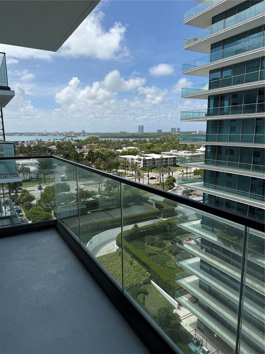 10185 NE Collins Ave 1220