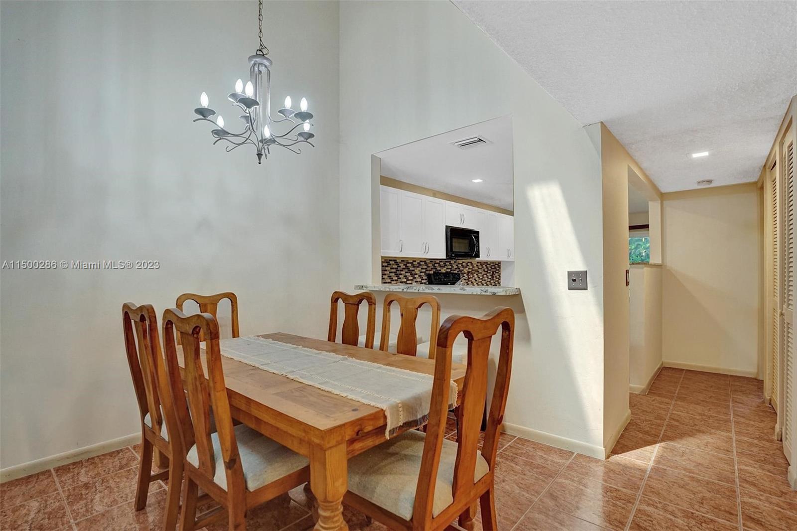 PINE ISLAND LAKES TOWNHOM - Residential Lease