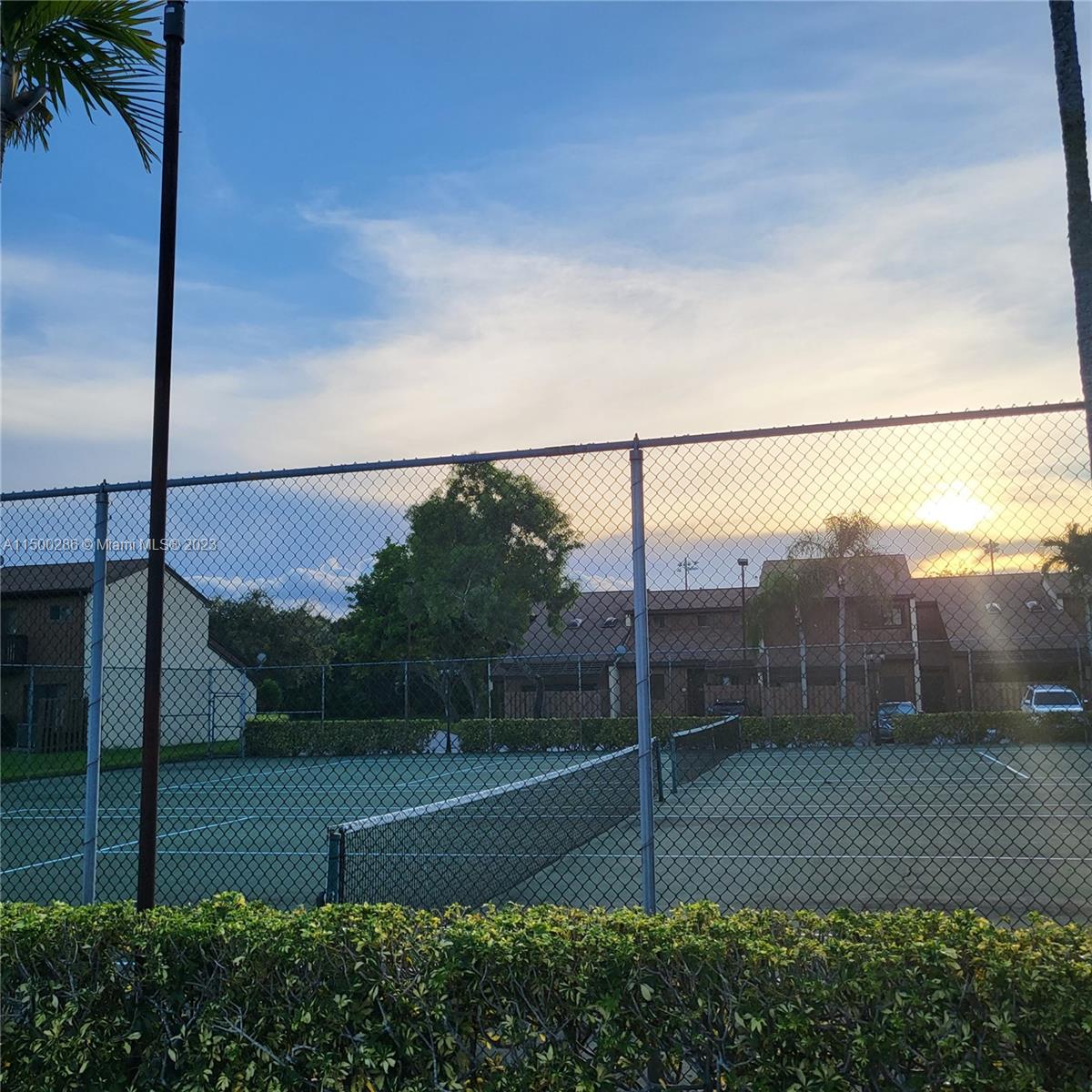 PINE ISLAND LAKES TOWNHOM - Residential Lease