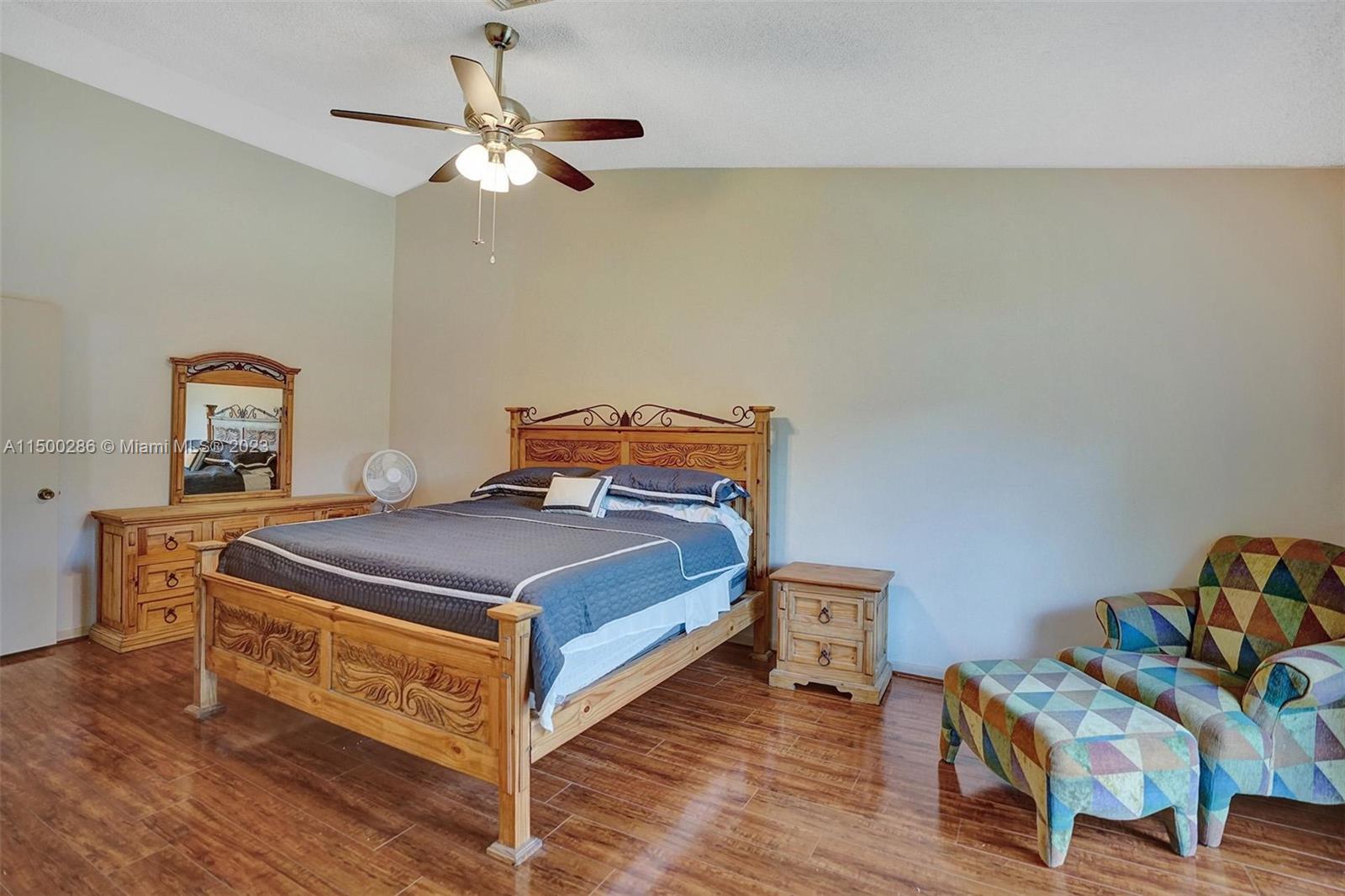 PINE ISLAND LAKES TOWNHOM - Residential Lease