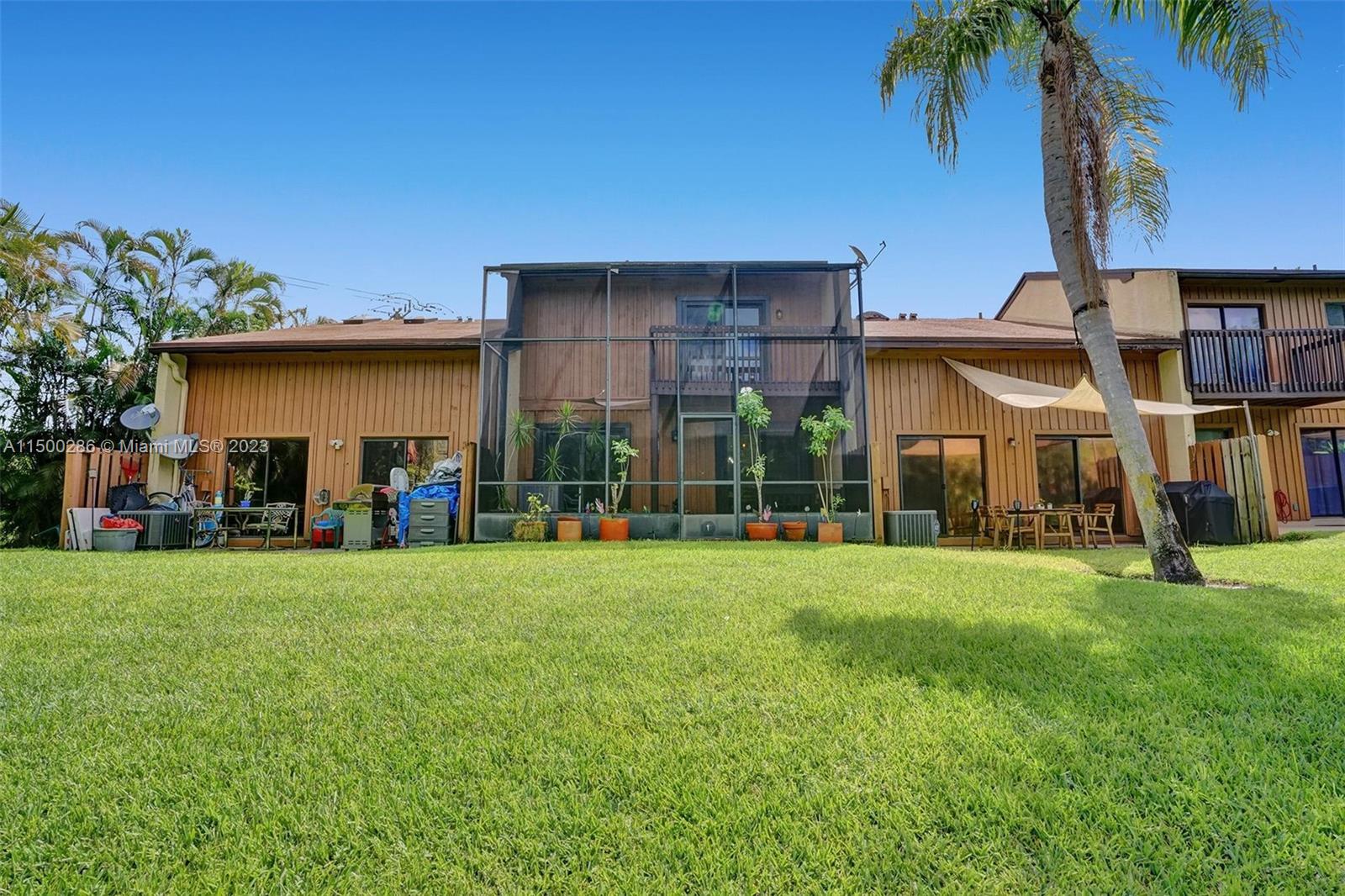 PINE ISLAND LAKES TOWNHOM - Residential Lease