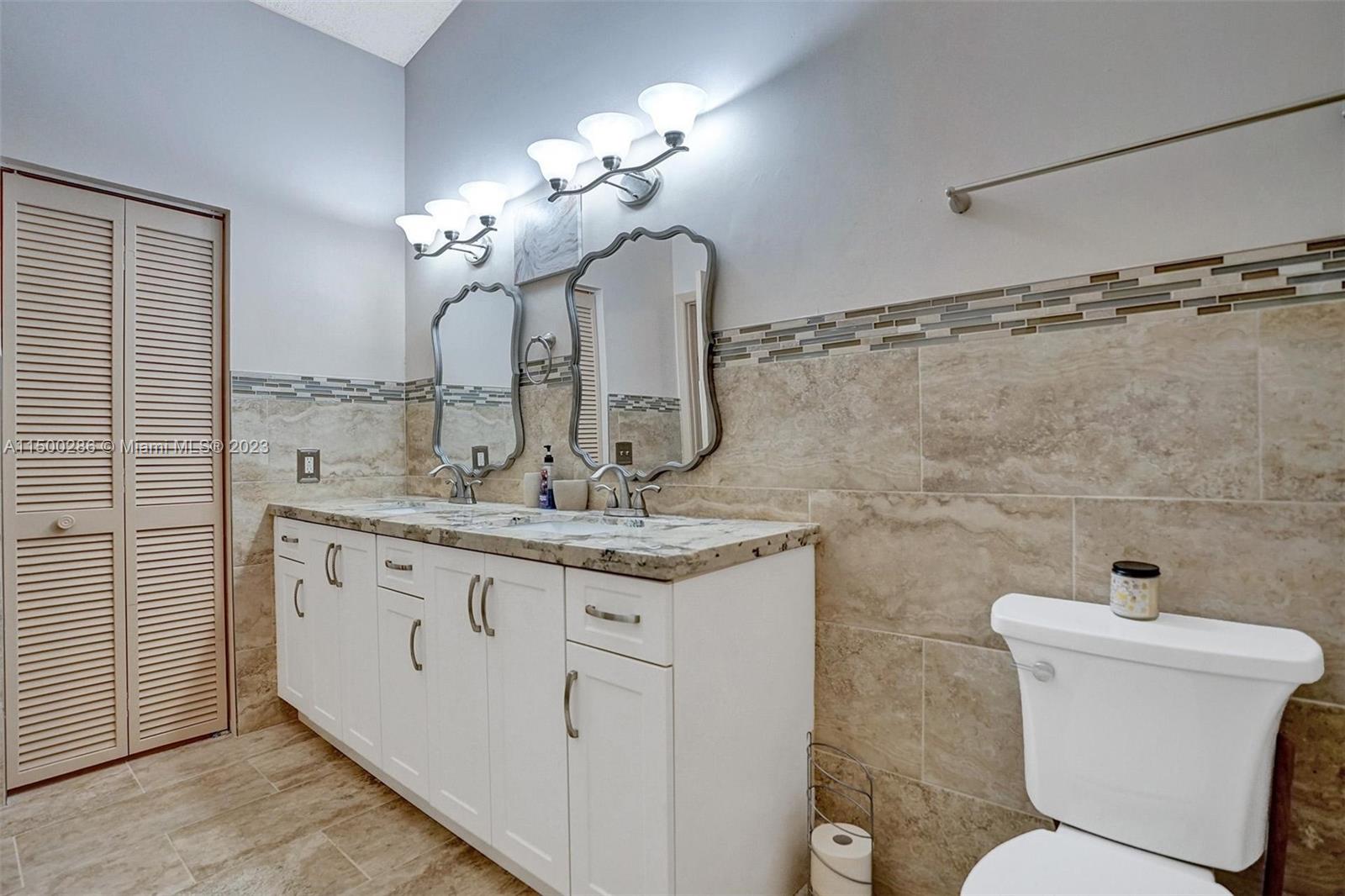 PINE ISLAND LAKES TOWNHOM - Residential Lease