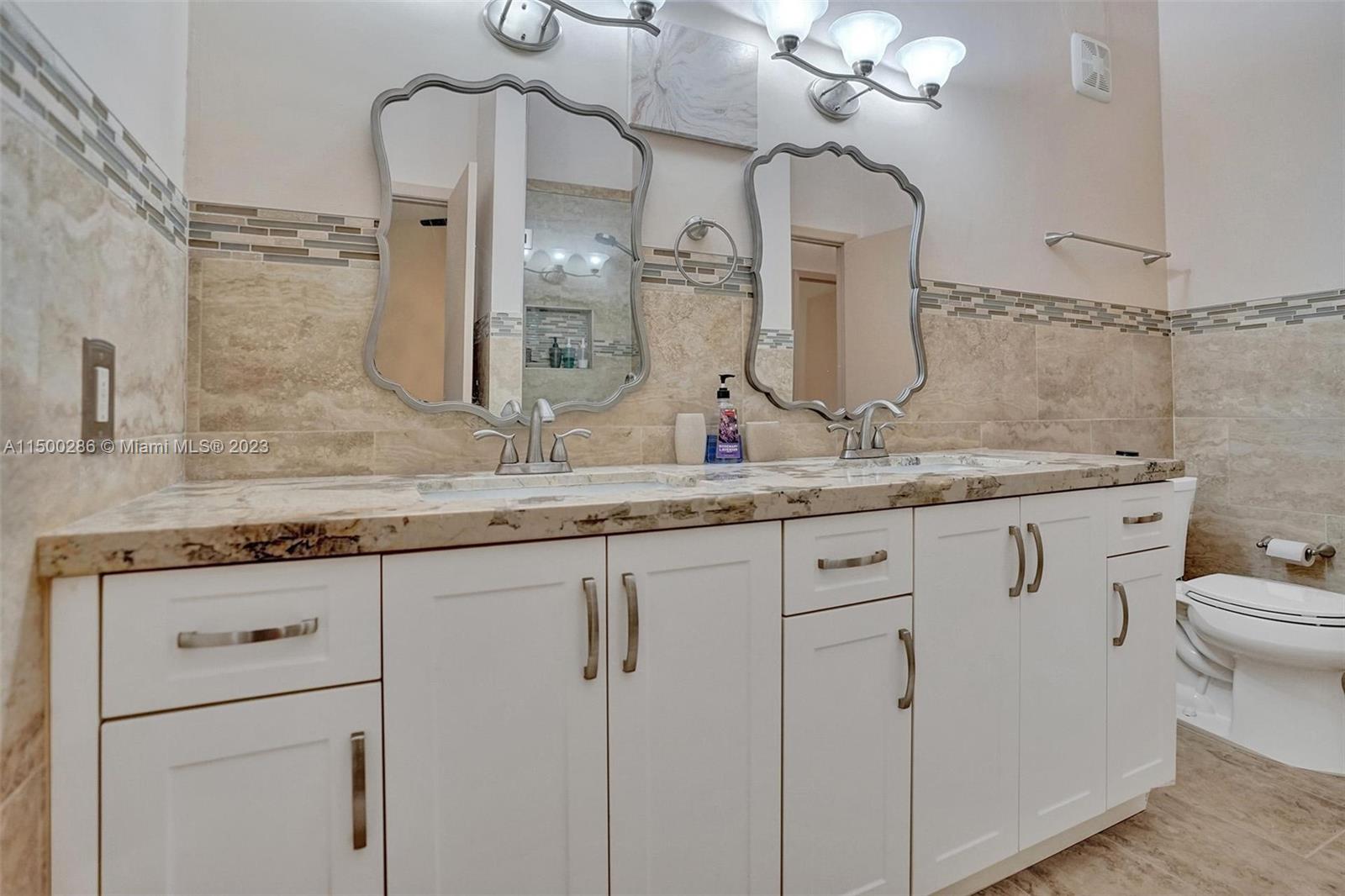 PINE ISLAND LAKES TOWNHOM - Residential Lease