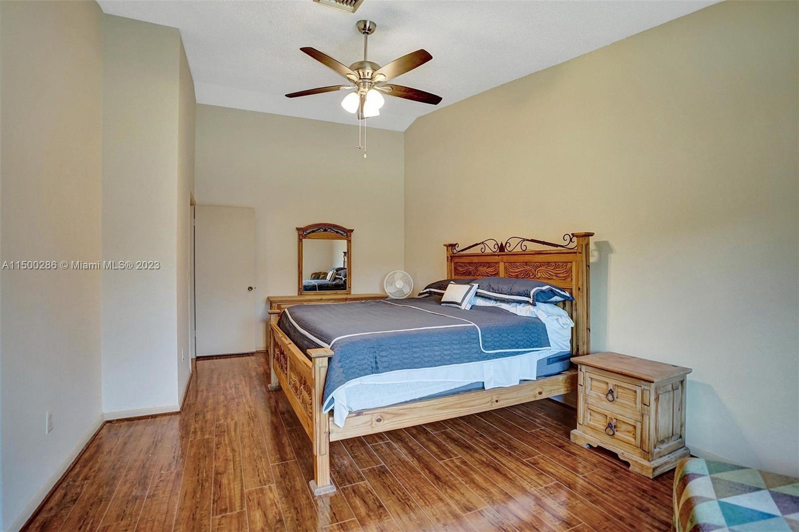 PINE ISLAND LAKES TOWNHOM - Residential Lease