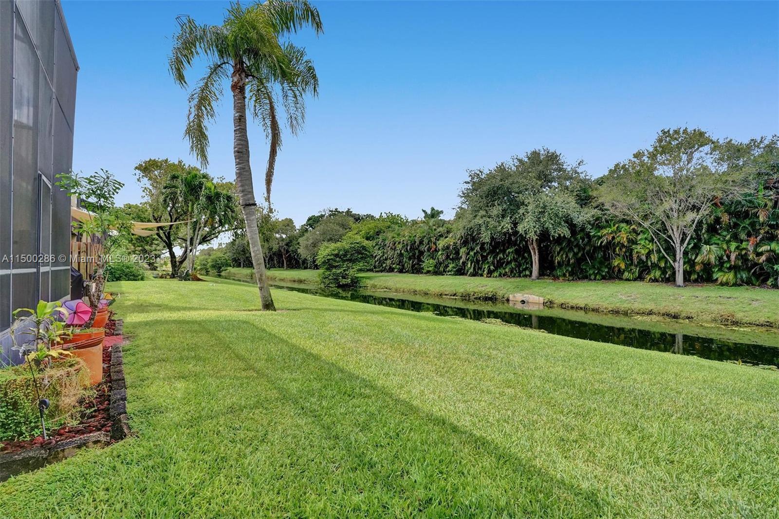 PINE ISLAND LAKES TOWNHOM - Residential Lease