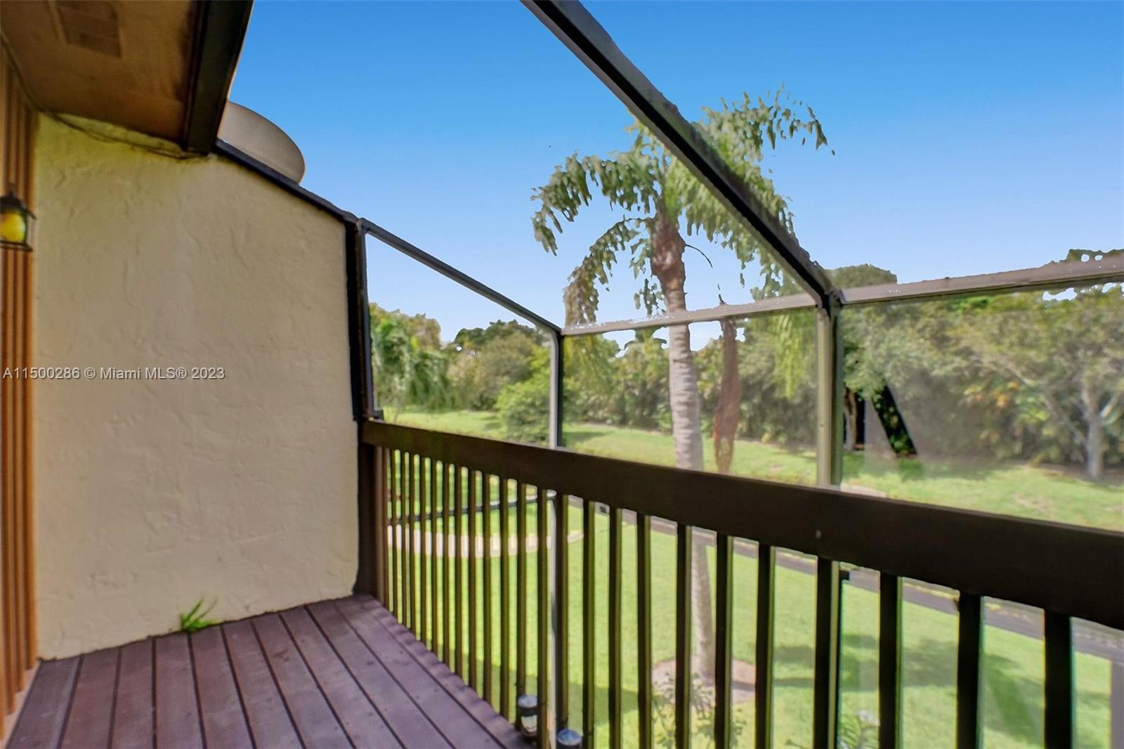 PINE ISLAND LAKES TOWNHOM - Residential Lease