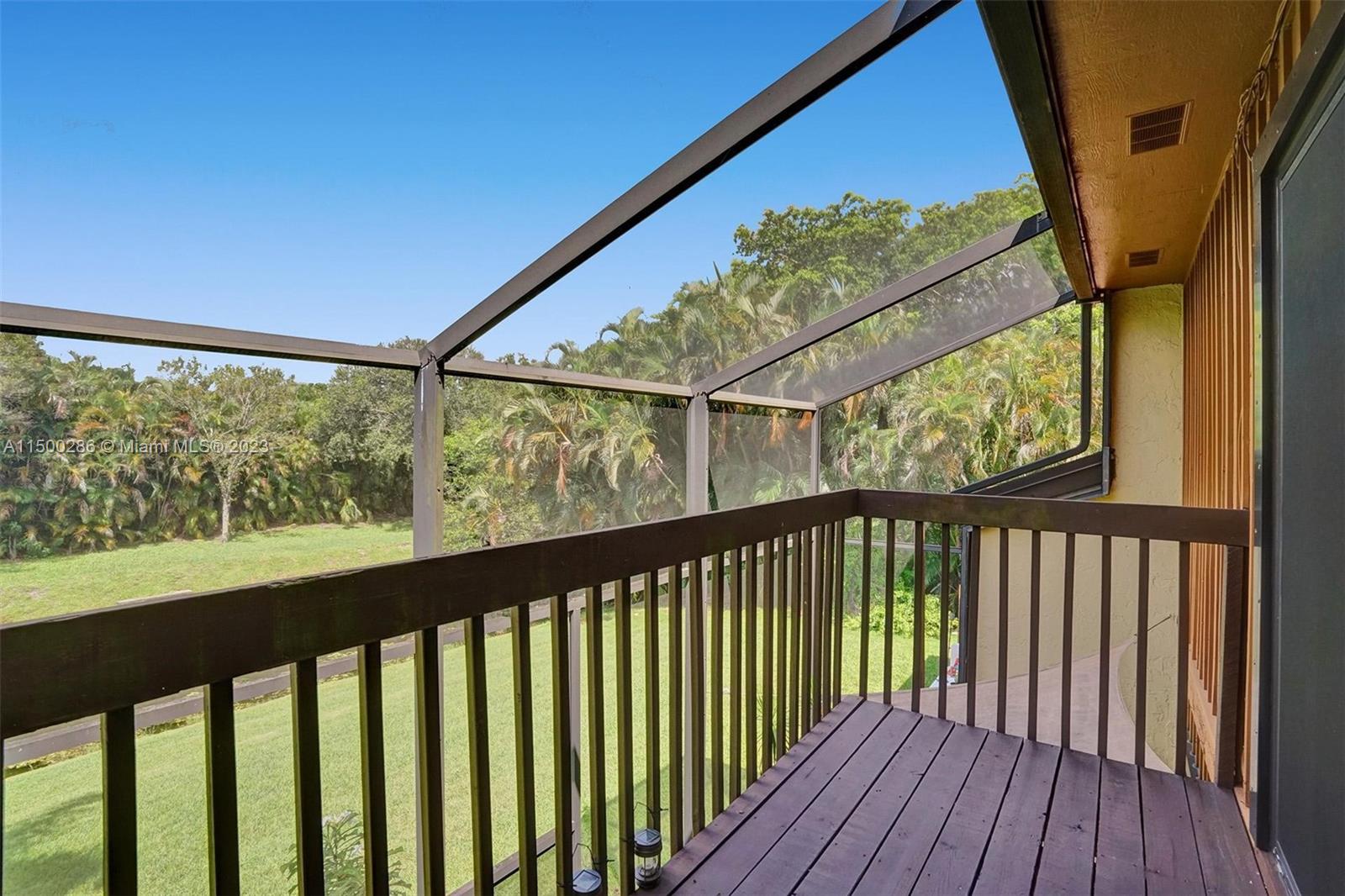 PINE ISLAND LAKES TOWNHOM - Residential Lease