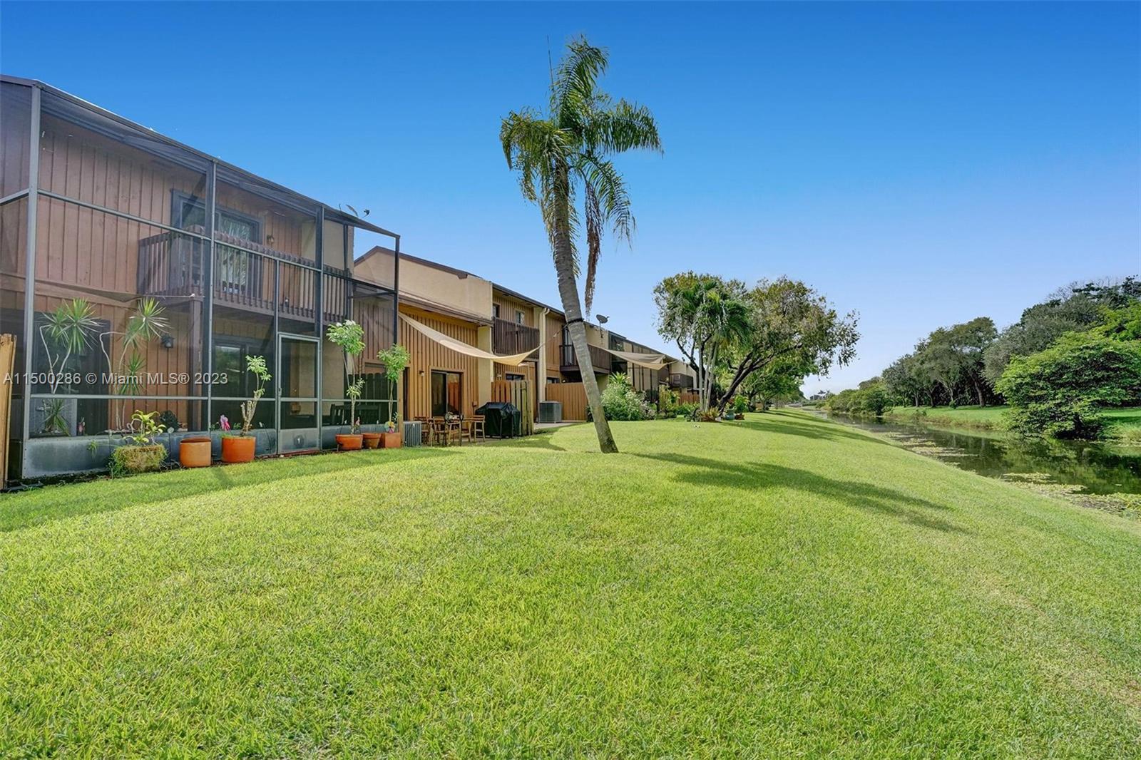 PINE ISLAND LAKES TOWNHOM - Residential Lease