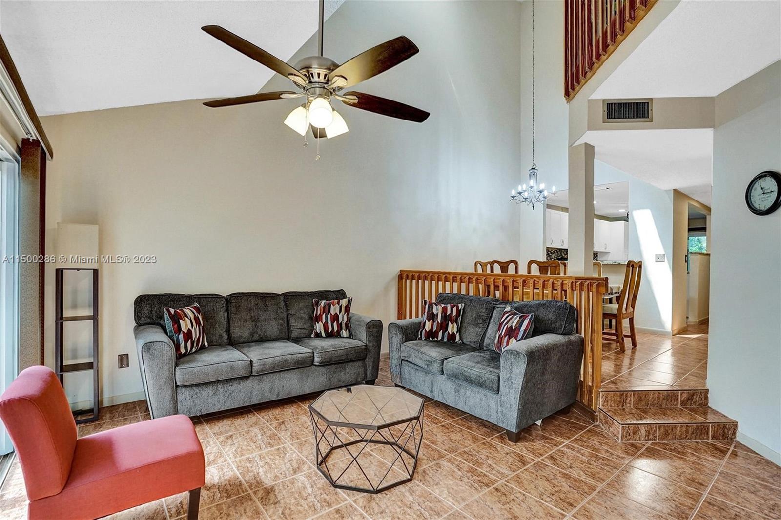 PINE ISLAND LAKES TOWNHOM - Residential Lease