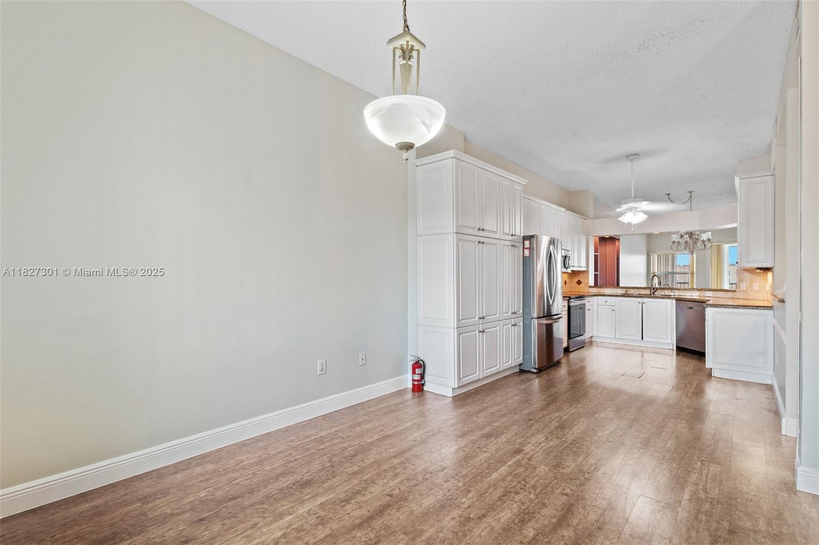 GRANVILLE CONDOMINIUM G - Residential