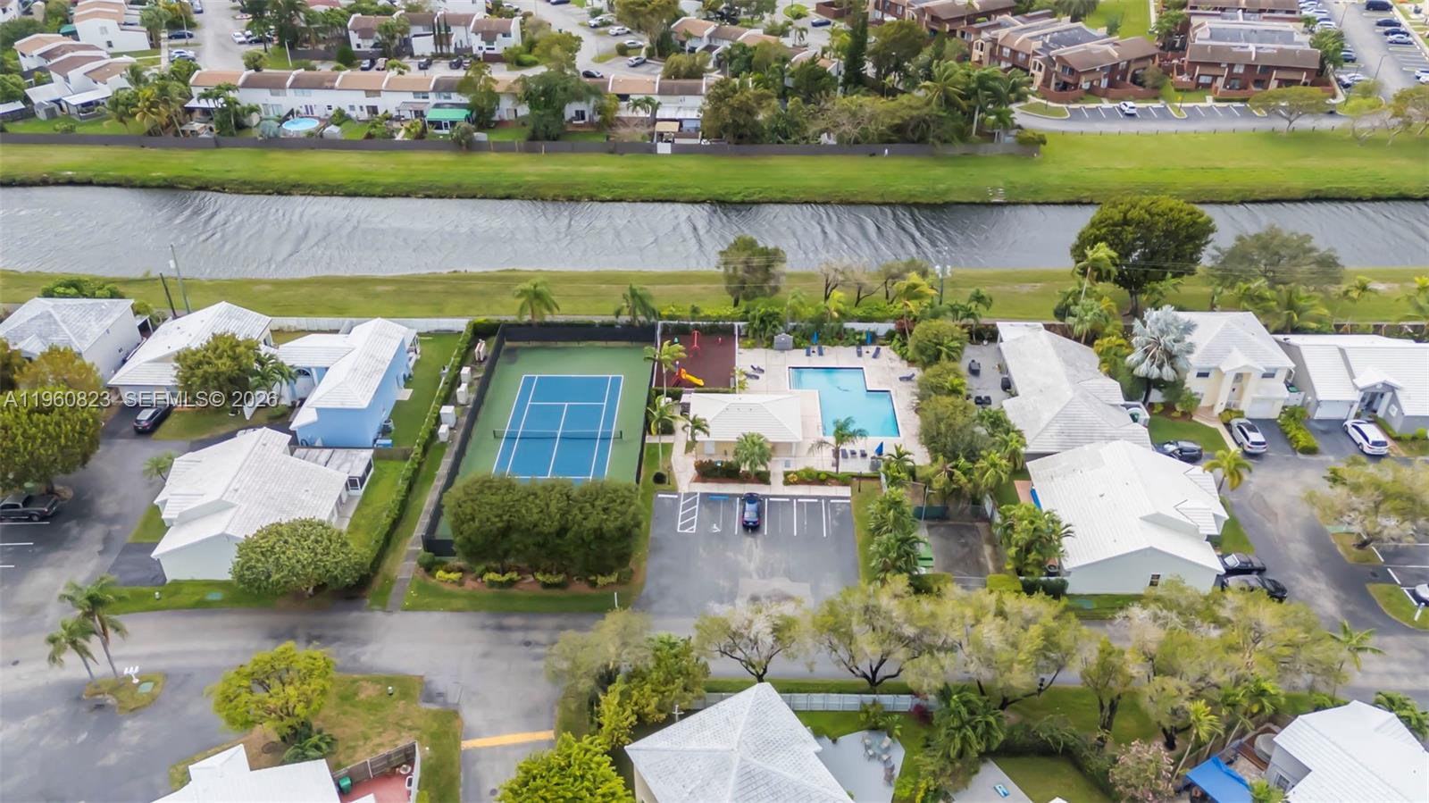 CORAL CREEK - Residential