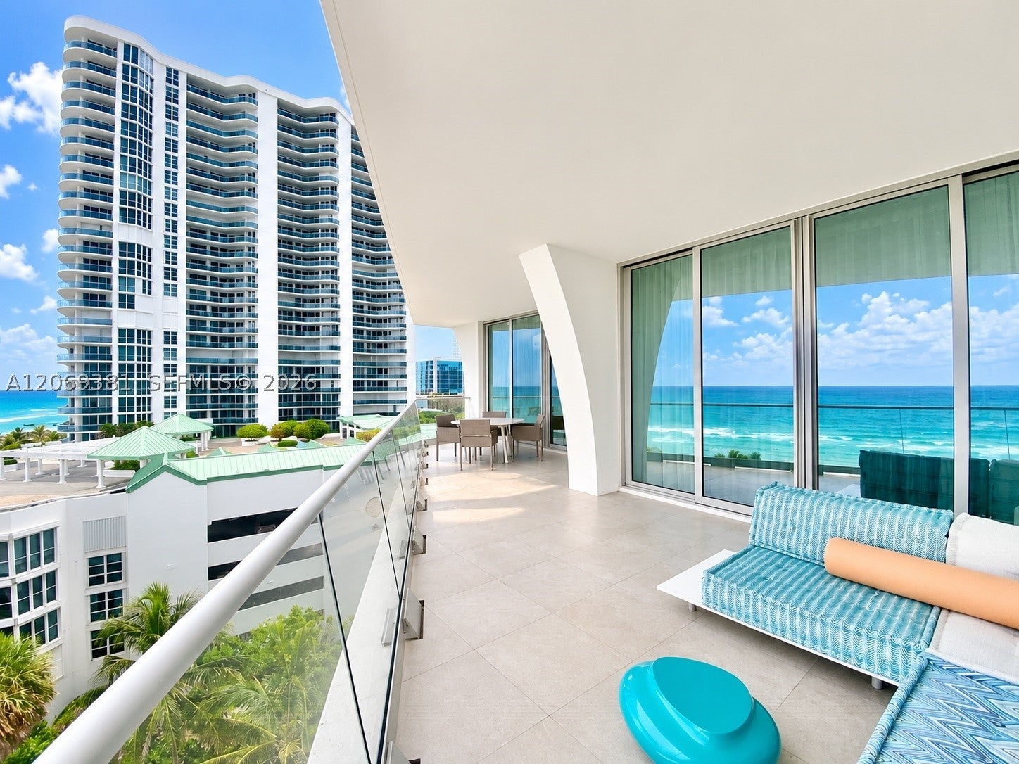 16901 Collins Ave 701