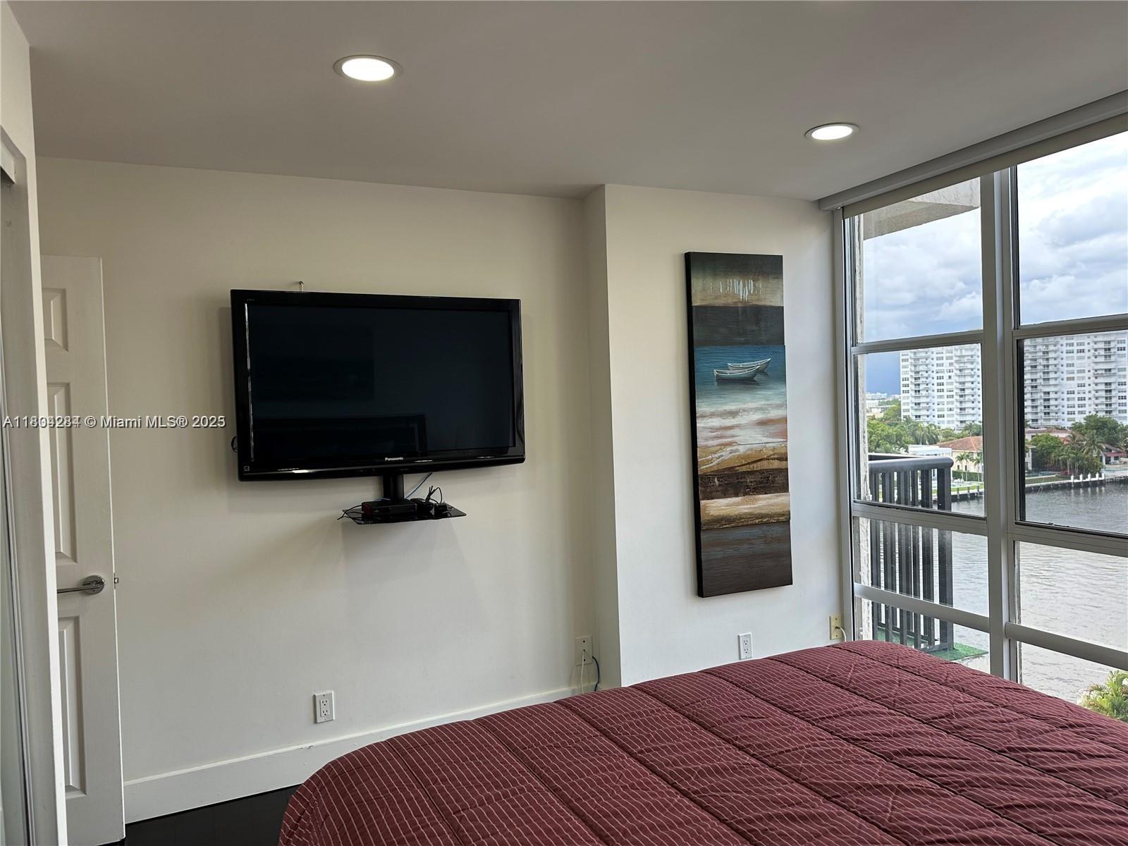 AVANT GARDE CONDO - Residential Lease