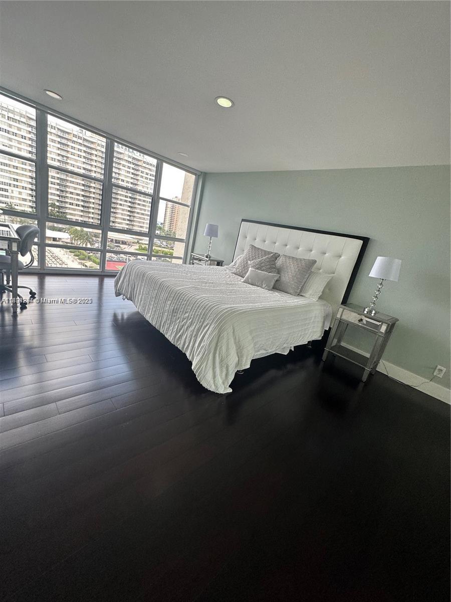 AVANT GARDE CONDO - Residential Lease