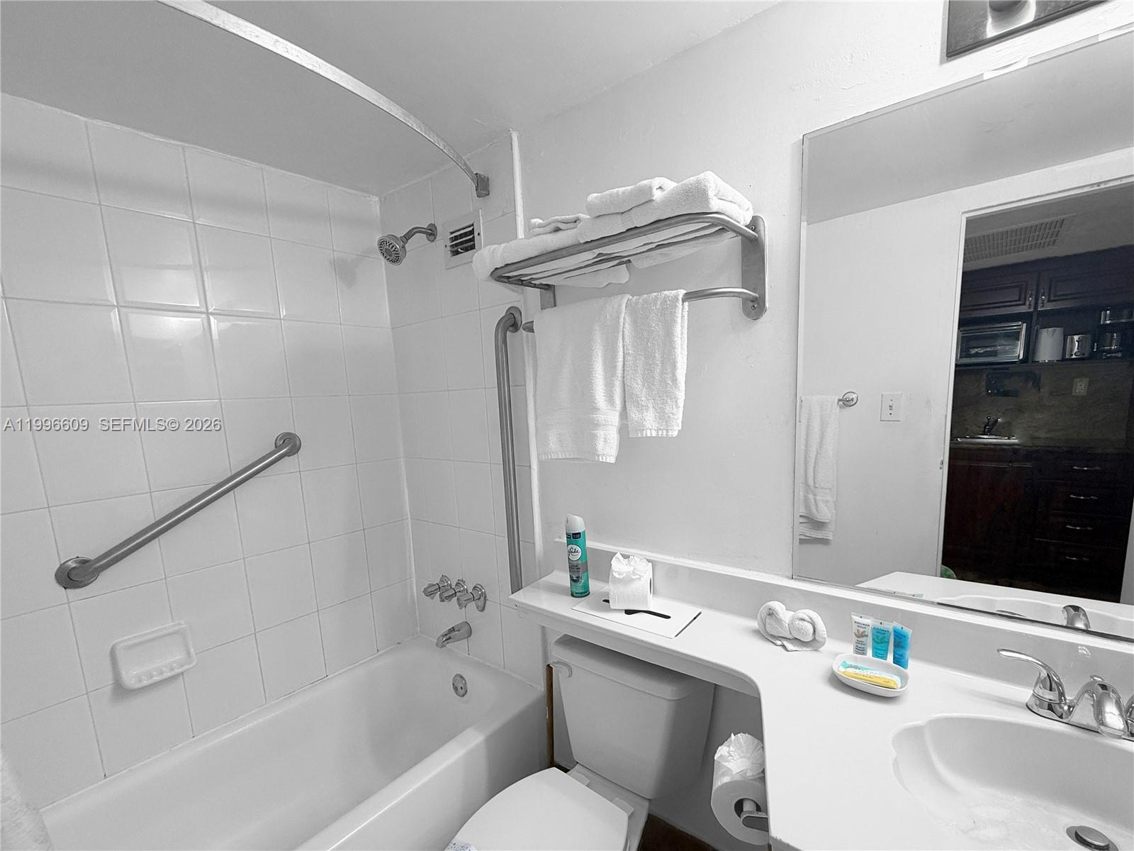 THE AVENTURA BEACH CLUB C - Residential