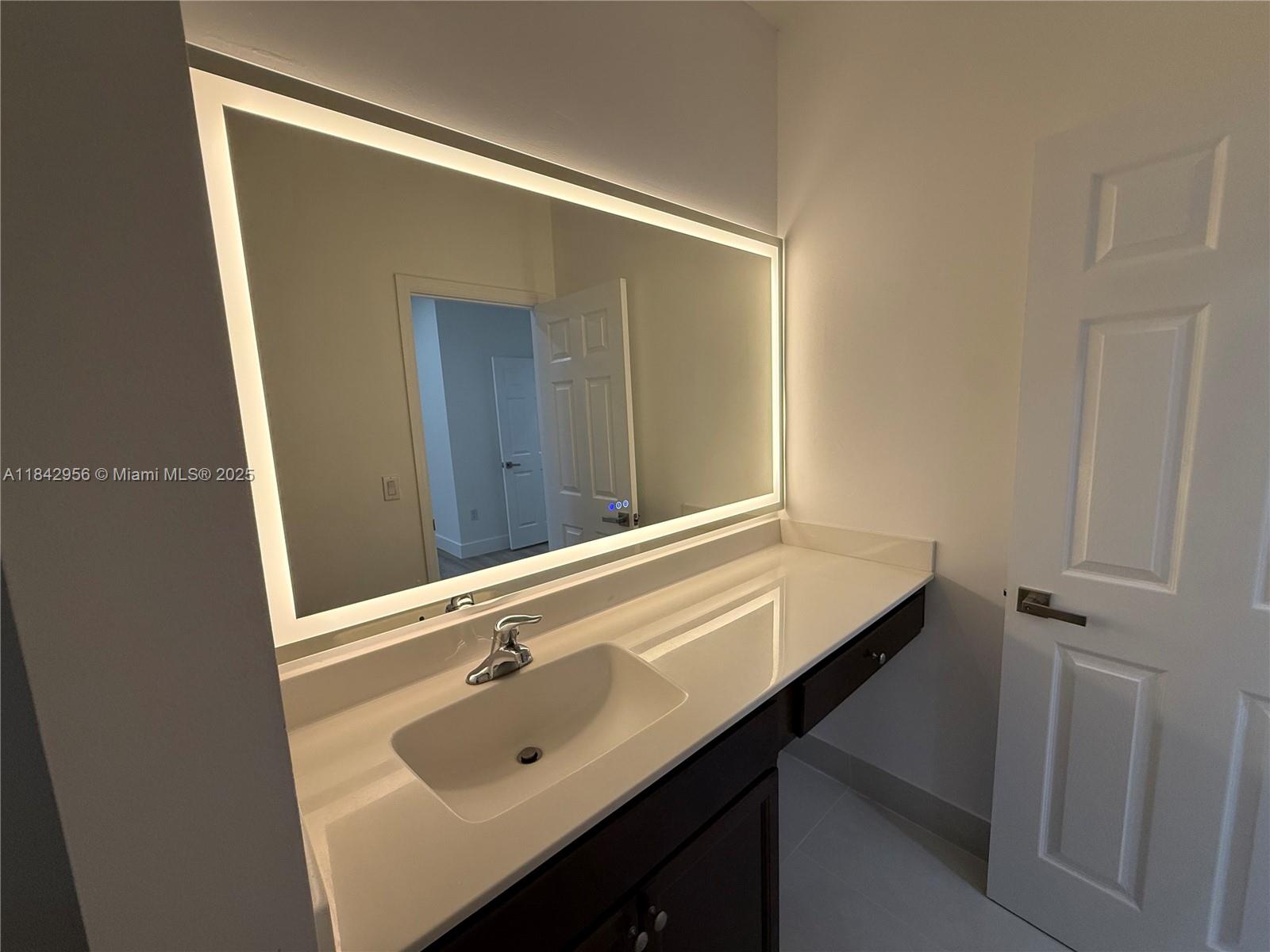 MEDITERANIA - Residential Lease