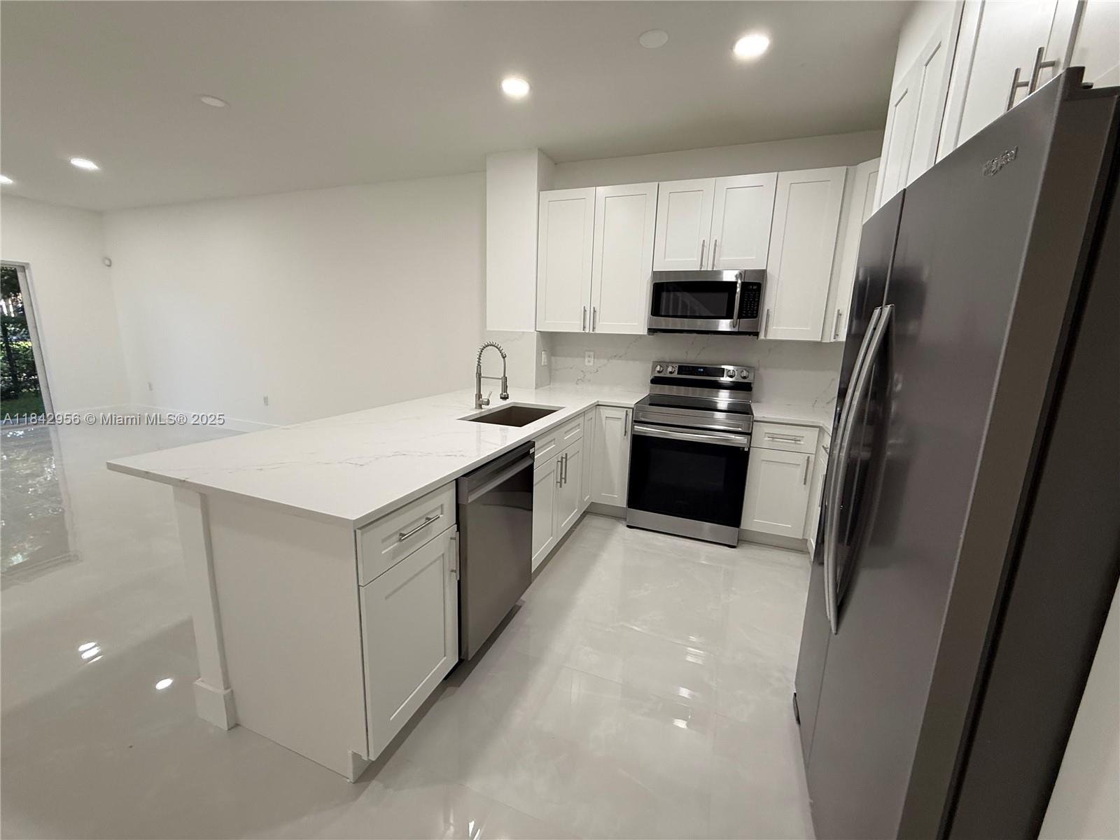 MEDITERANIA - Residential Lease