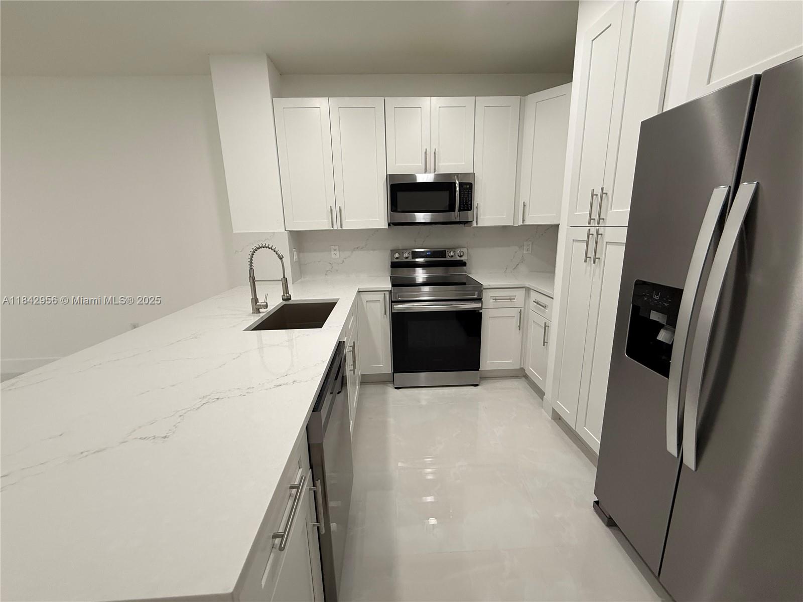 MEDITERANIA - Residential Lease