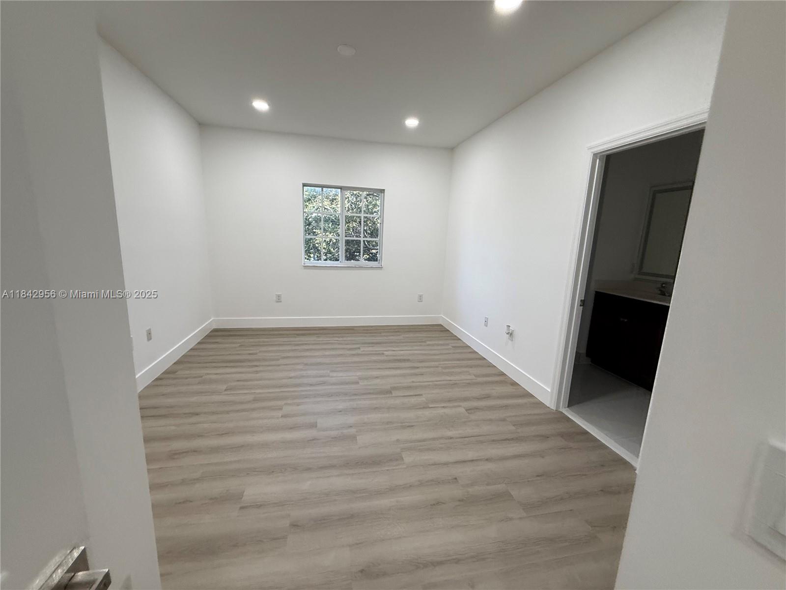 MEDITERANIA - Residential Lease