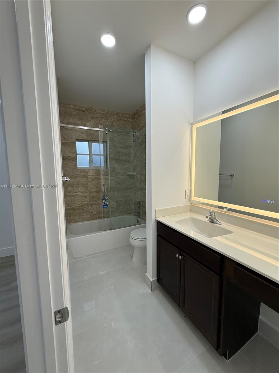 MEDITERANIA - Residential Lease