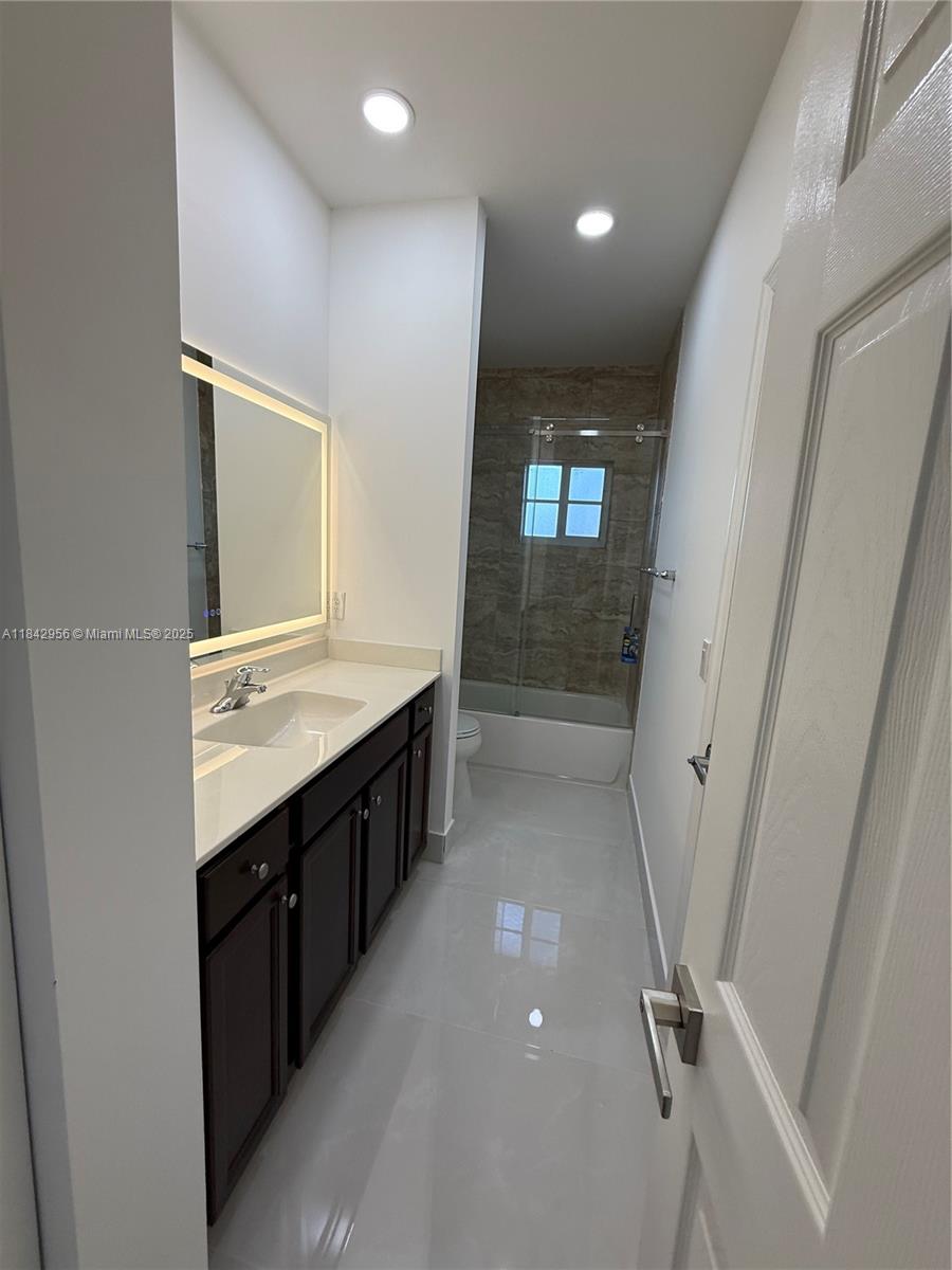 MEDITERANIA - Residential Lease