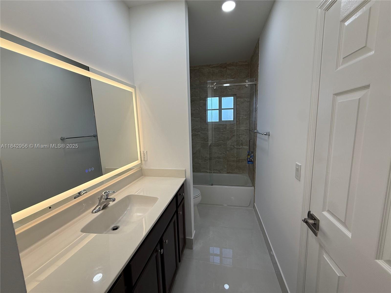 MEDITERANIA - Residential Lease