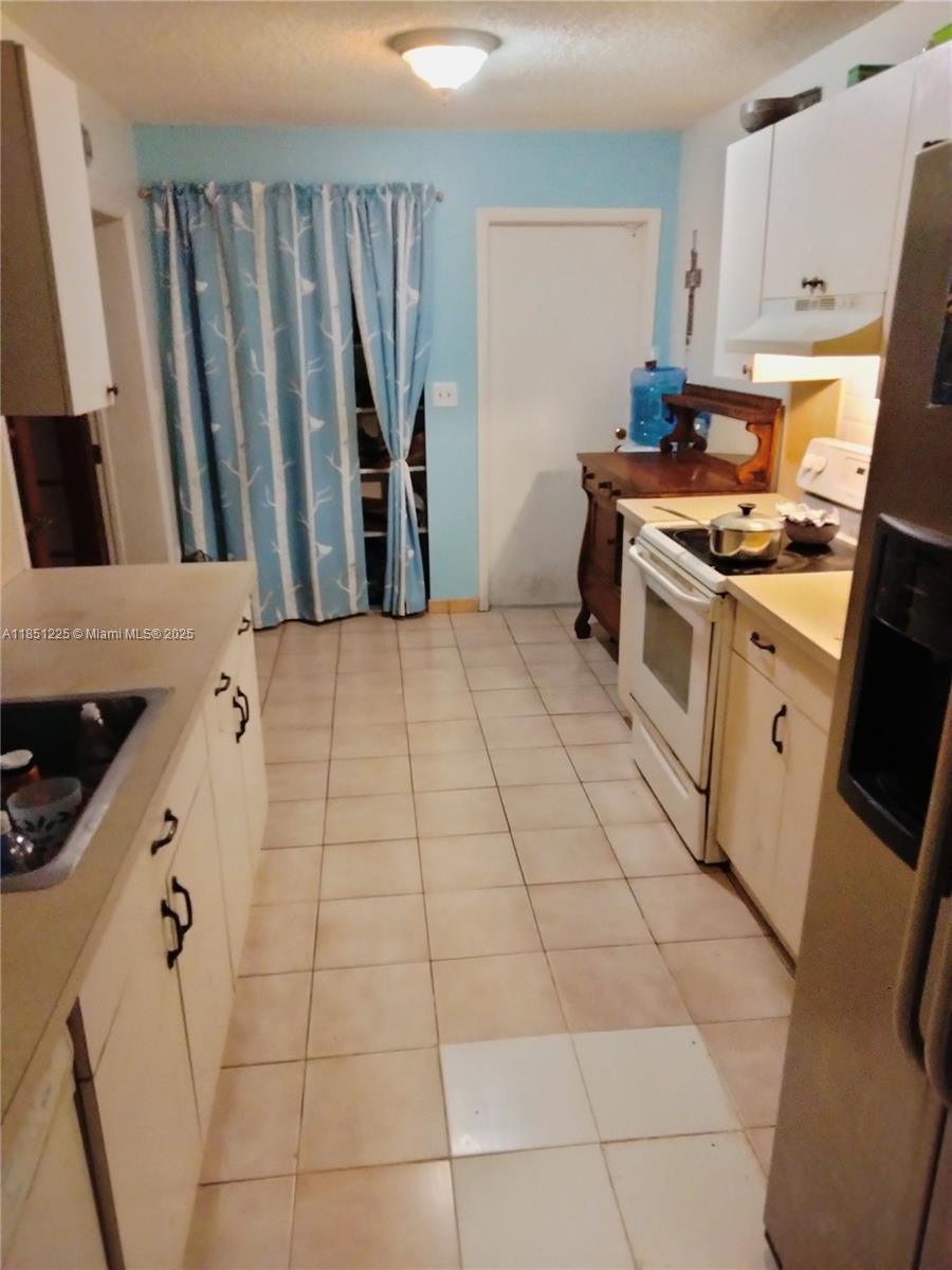 WESTWIND LAKES SEC 2 - Residential