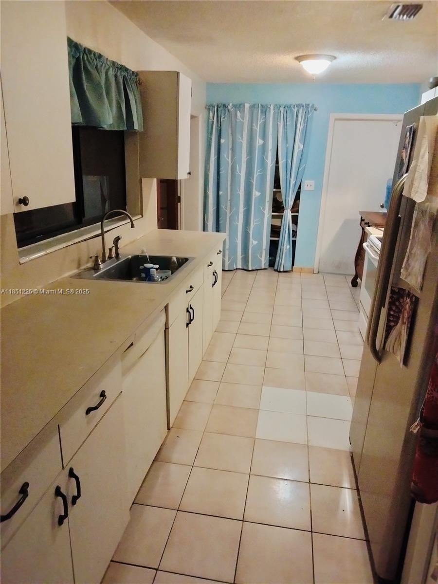 WESTWIND LAKES SEC 2 - Residential