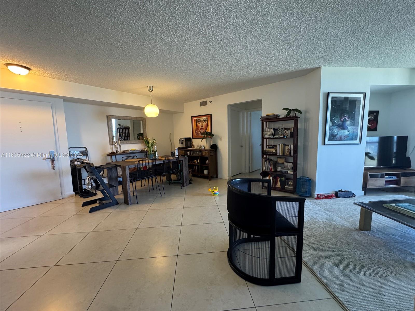 6767 Collins Ave 604