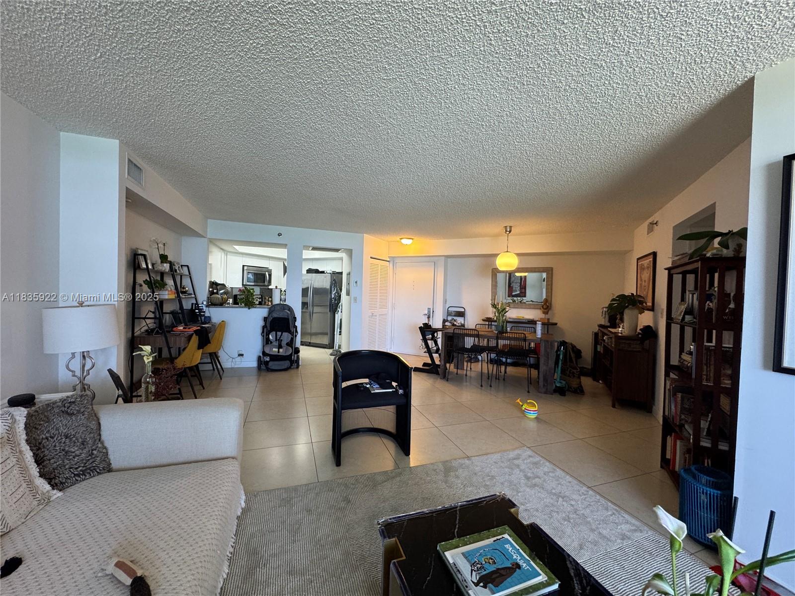6767 Collins Ave 604